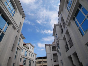 Гостиница White Cotton Candy Homestay  Хуален